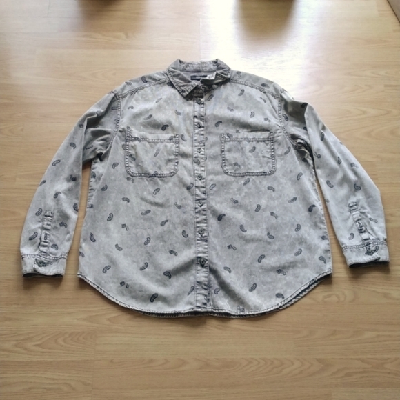 Urban Outfitters BDG Paisley Button Up | Size Medium - Picture 1 of 6